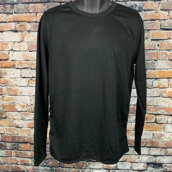 Realtree Tops - Real tree black long sleeve tee shirt Size L